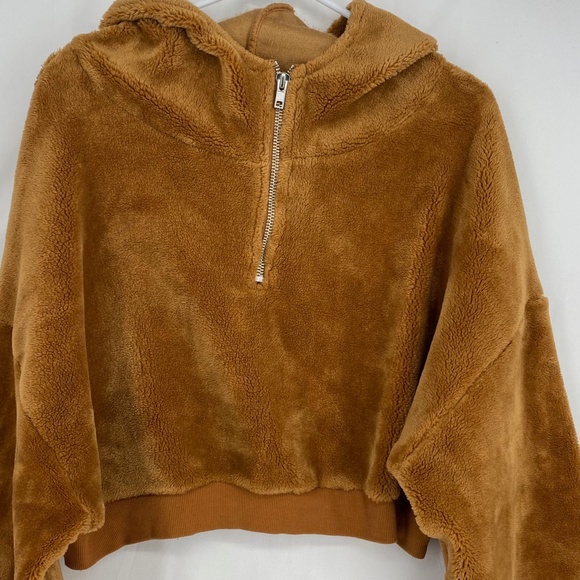 BDG Urban Outfitters Womens Medium Cropped Hoodie Tan Teddy Fleece 1/4 Zip LS - Picture 2 of 10